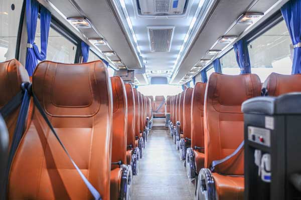 年會、活動、團(tuán)建租大巴車?商務(wù)用車服務(wù)怎么選?